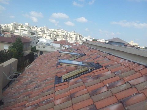 חלון VELUX ציר כפול — פרט